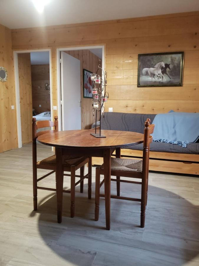 Les Chalets De La Garenne La Ferte-Beauharnais Luaran gambar
